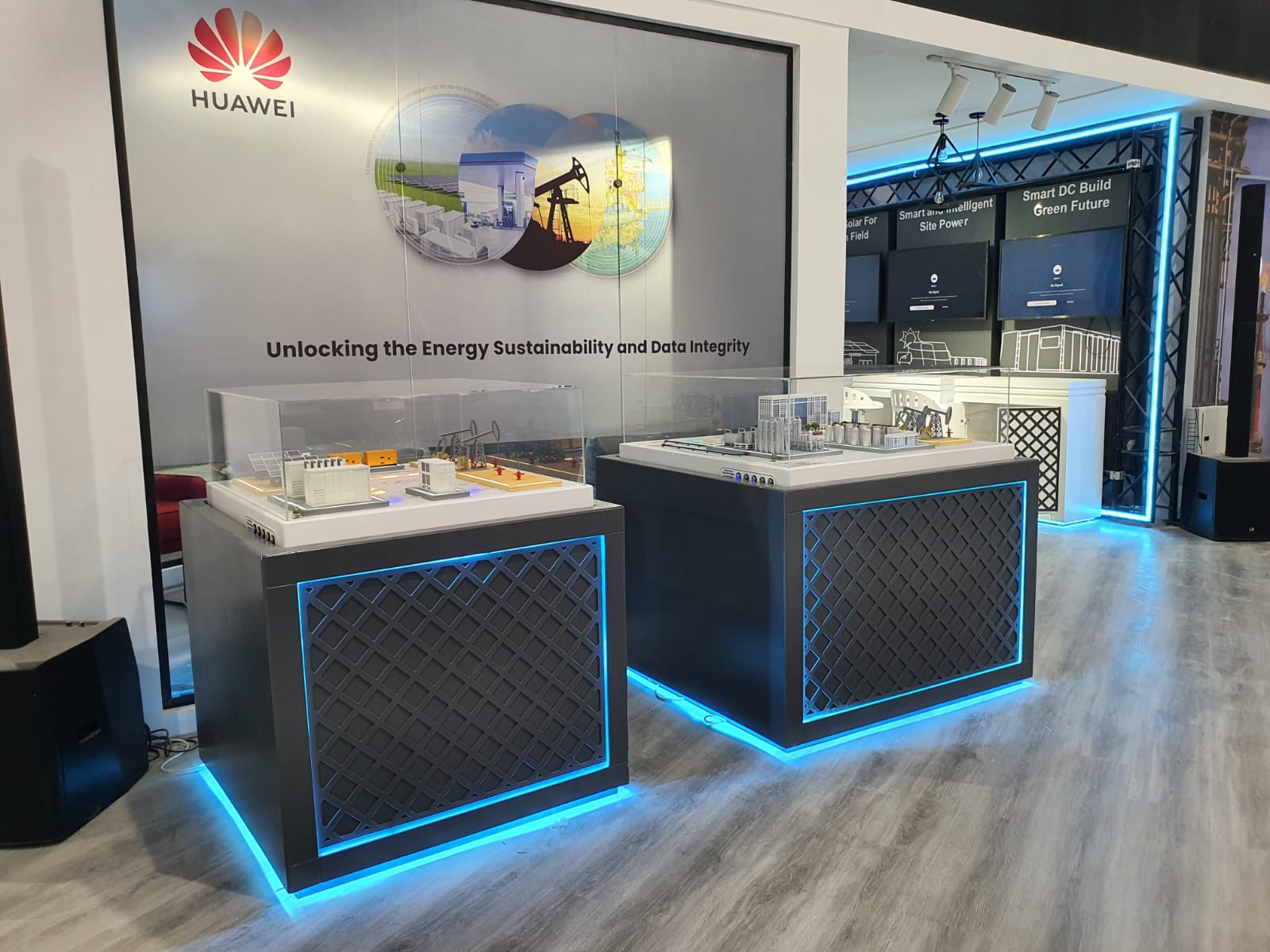 Huawei building models